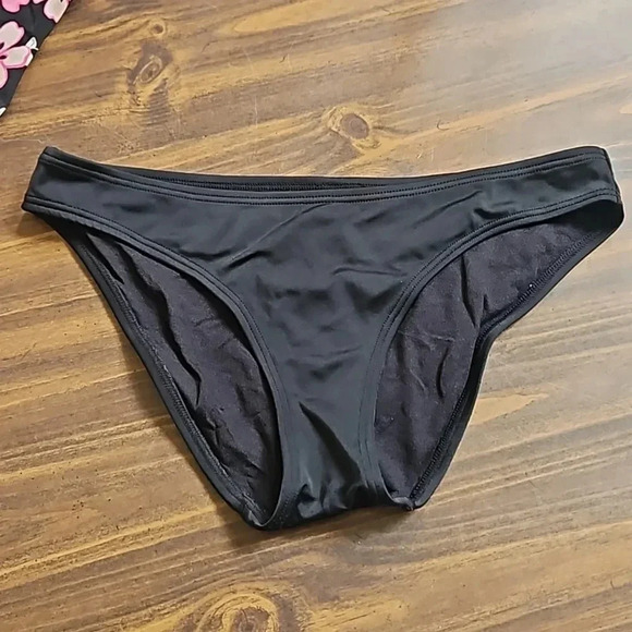 VS BATHING SUIT - Picture 8 of 14